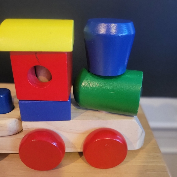 Melissa & Doug 18-piece Wooden Teain Set Ages 2+ - Picture 11 of 13